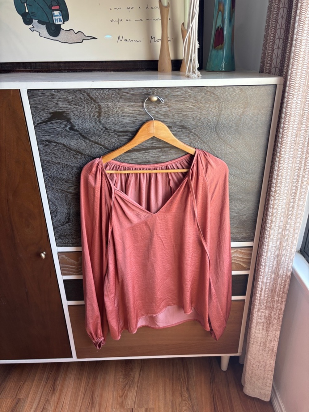 Women’s Long-Sleeve V-Neck Blouse - Dusty Rose